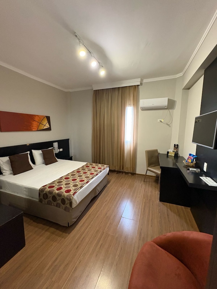 Class Hotel 13/69