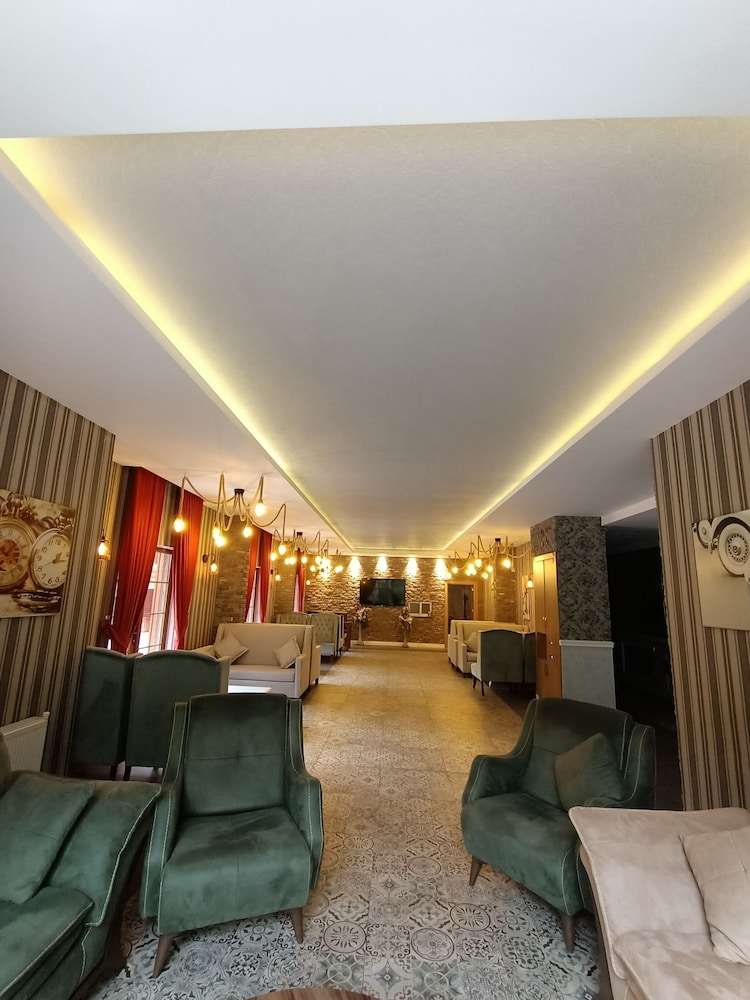 Akpinar Hotel 35/43