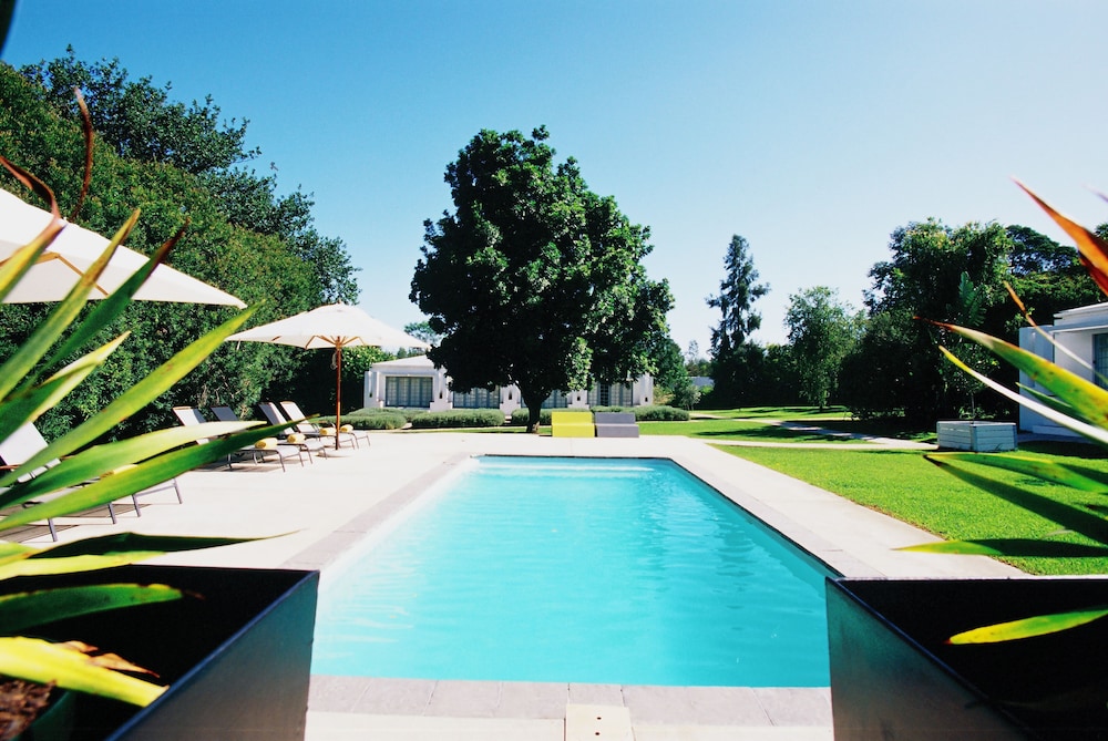 Bloomestate Luxury Retreat 56/61