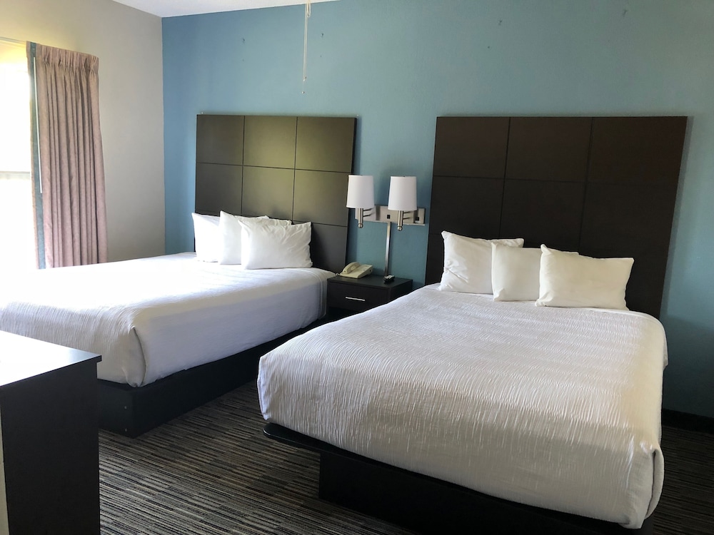 All Seasons Suites 13/54