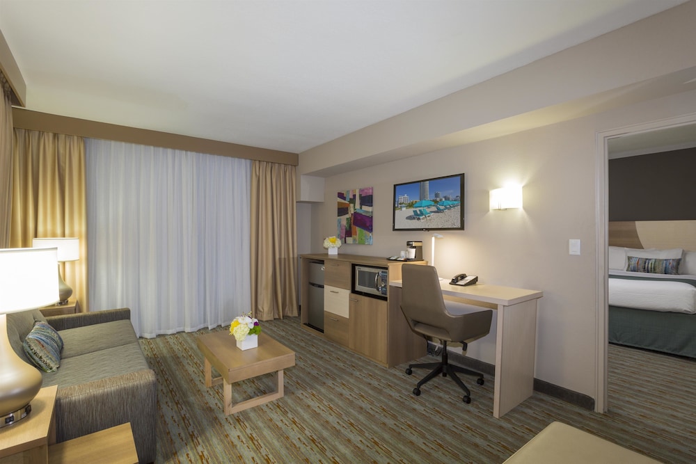 Best Western Plus Atlantic Beach Resort 31/44