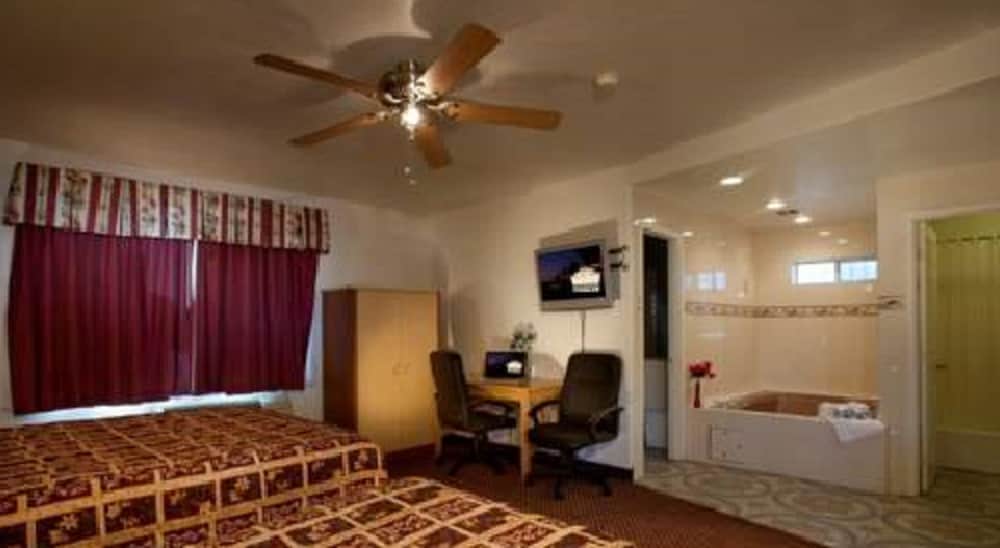 Palace Inn Oxnard 26/43