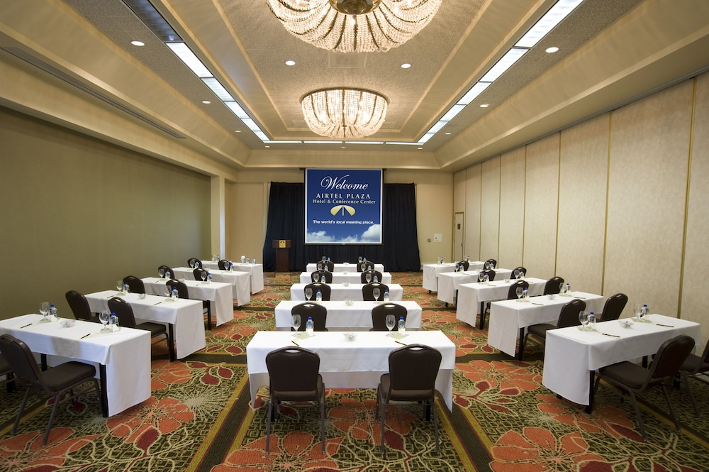 Airtel Plaza Hotel and Conference Center 55/62