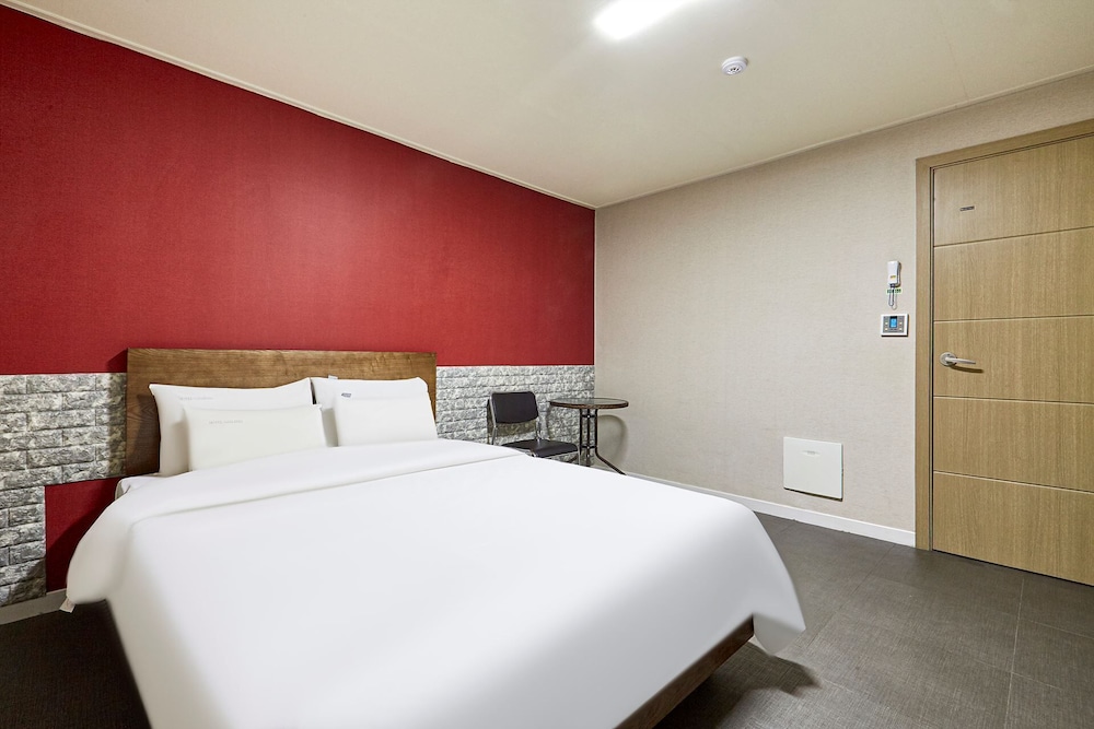 Galleria Hotel 13/50