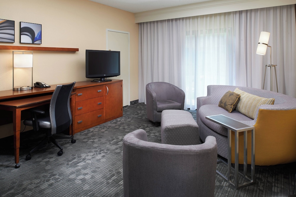Courtyard by Marriott Lexington North 40/45