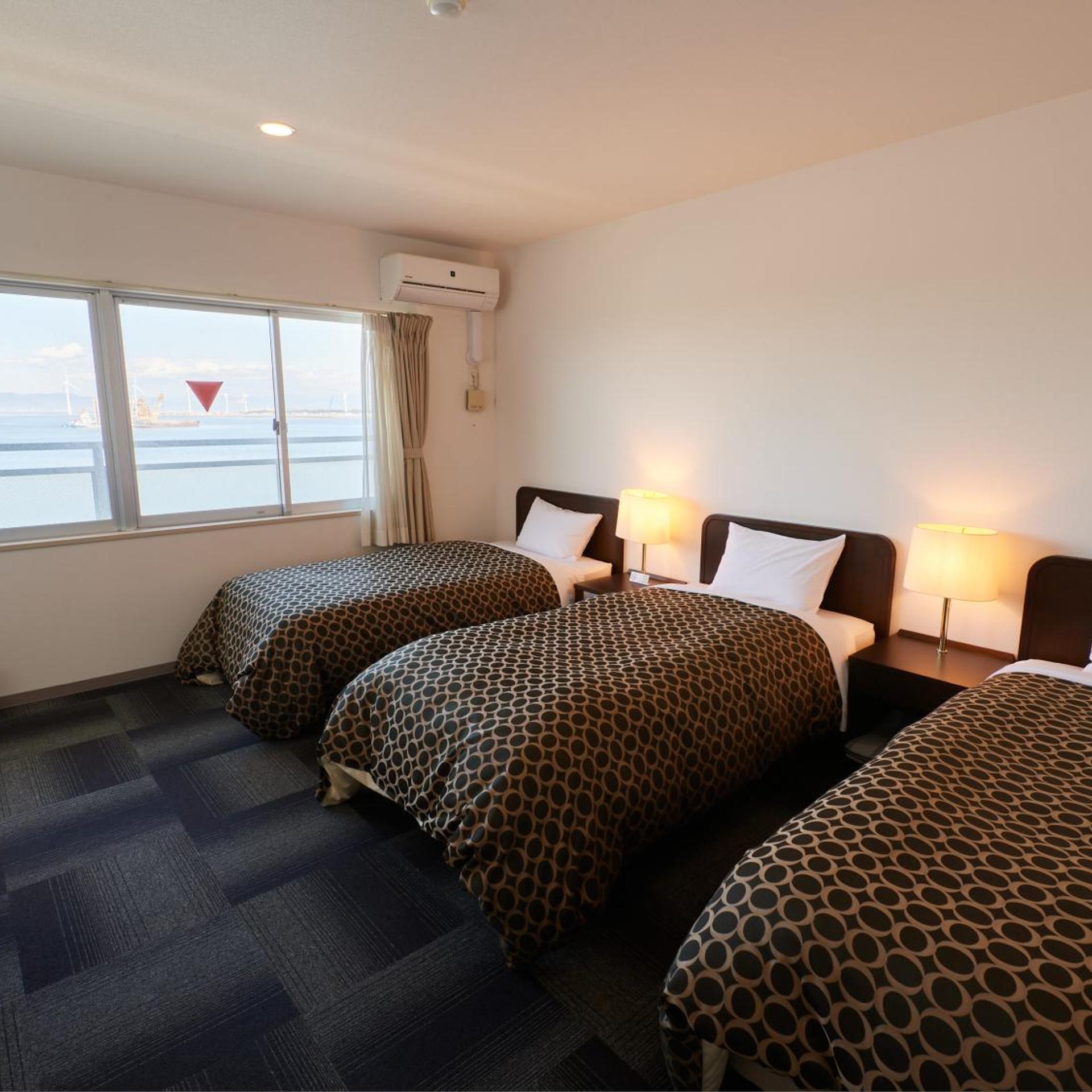 Wind City Hotel 7/44