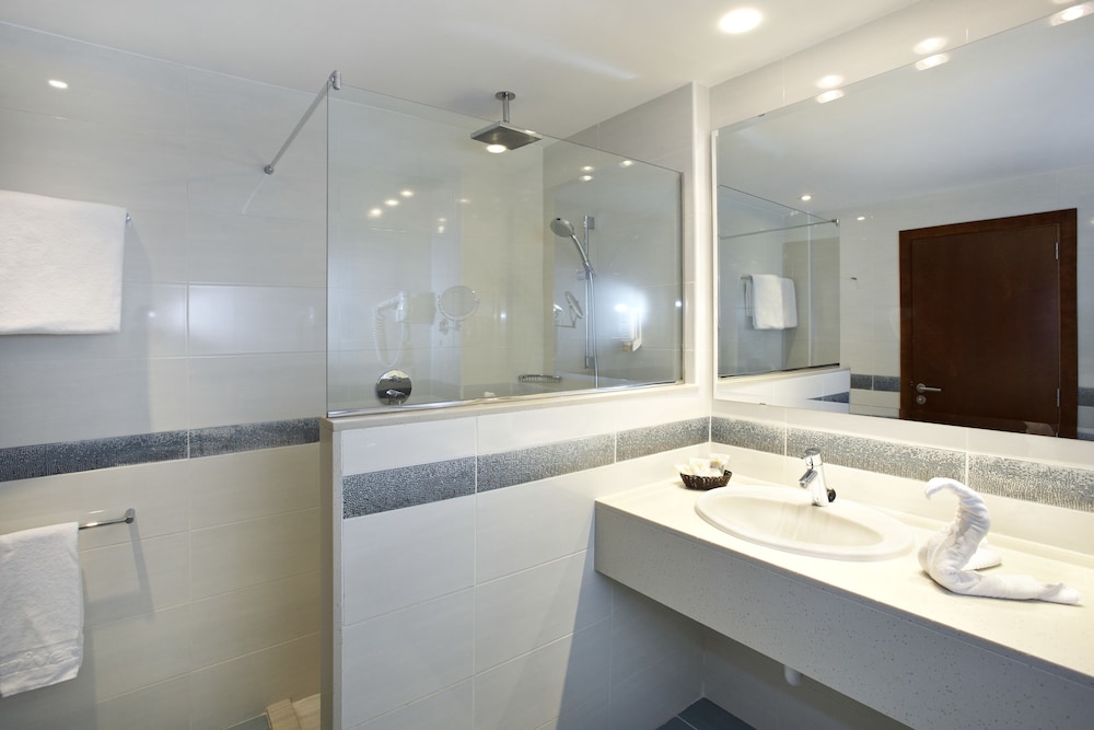Universal Hotel Cabo Blanco Adults Only 15/75