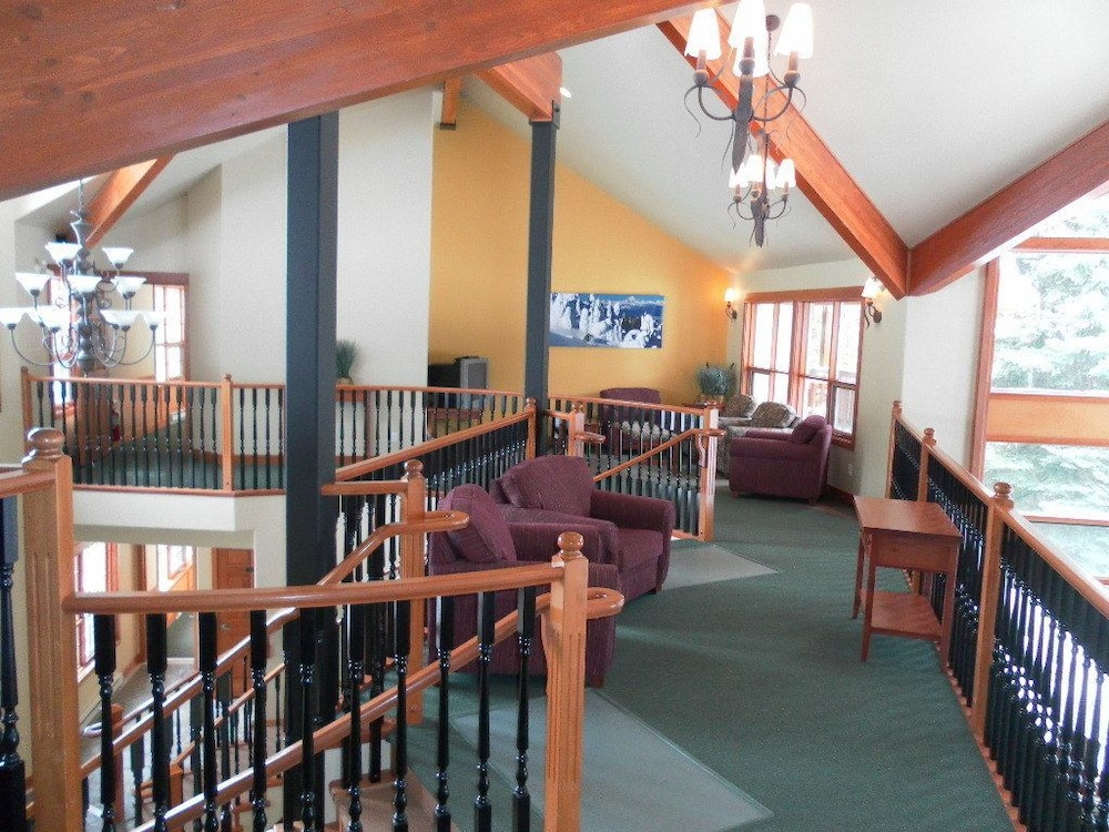The Pinnacle Lodge 39/46