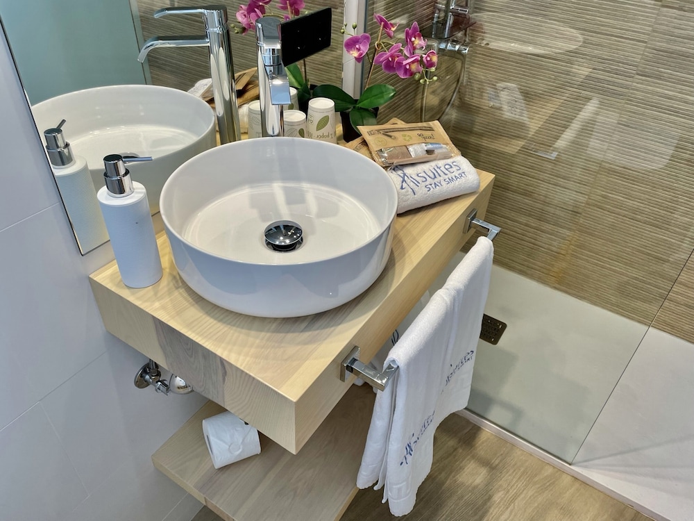Hi Suites Hotel Emblematico 65/66