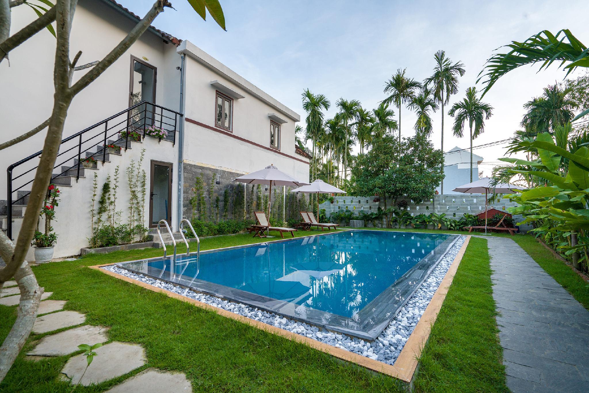 Hoi An Laughter Garden Villas 25/32