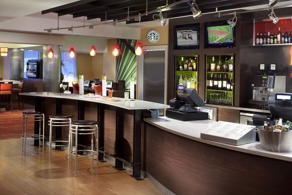 Courtyard By Marriott Miami Downtown 38/52