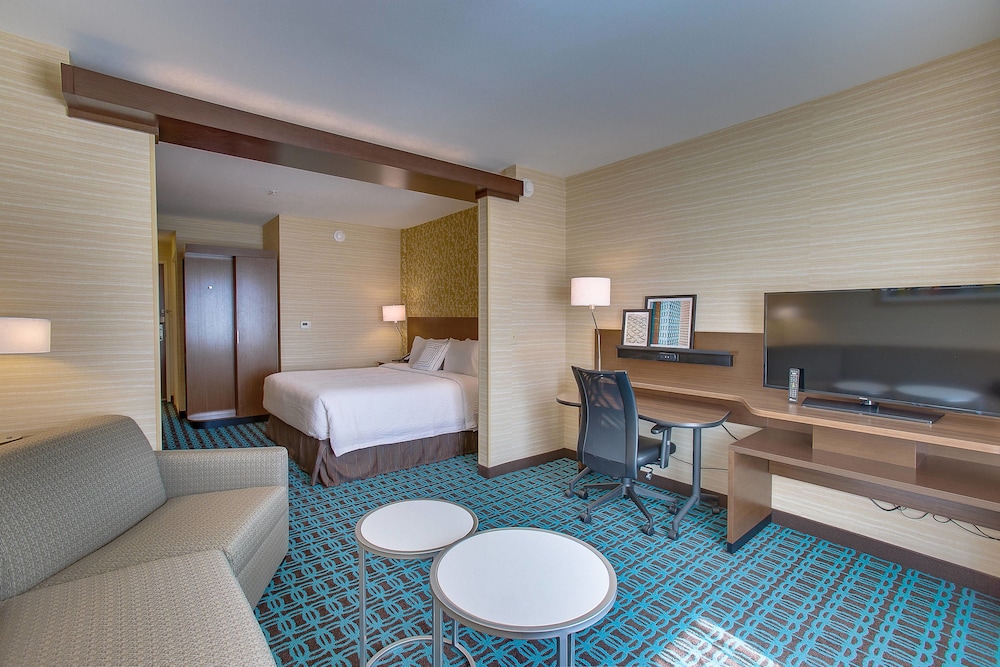 Fairfield Inn & Suites By Marriott Wichita East 24/37