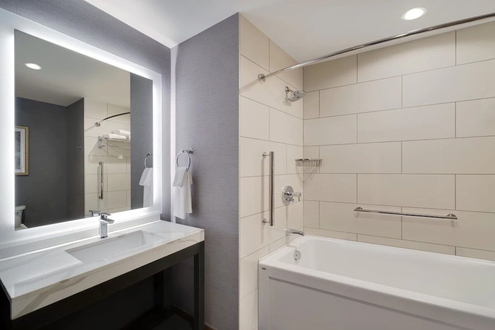 Hyatt Place LAX Century Blvd 34/43