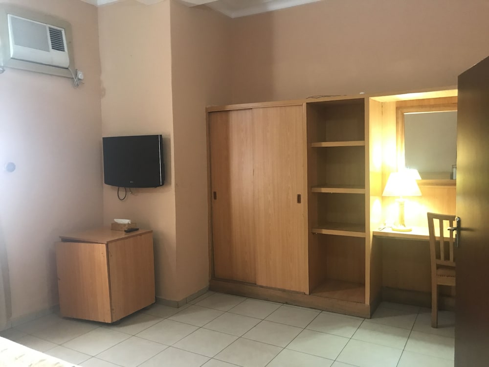 Gold Value Hotels 34/47