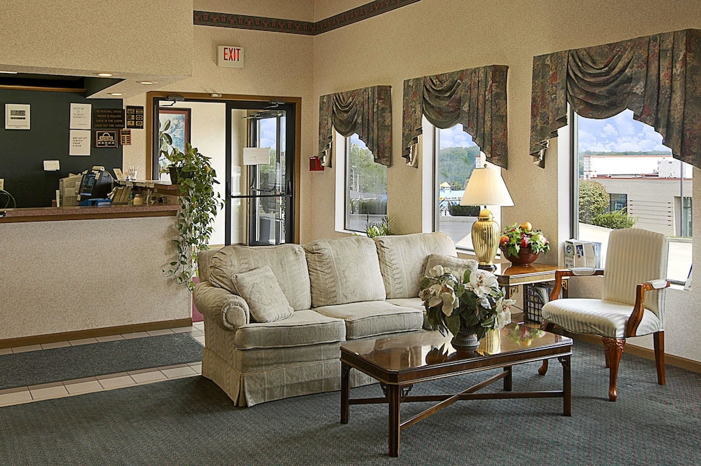 Days Inn by Wyndham Hillsboro 18/24