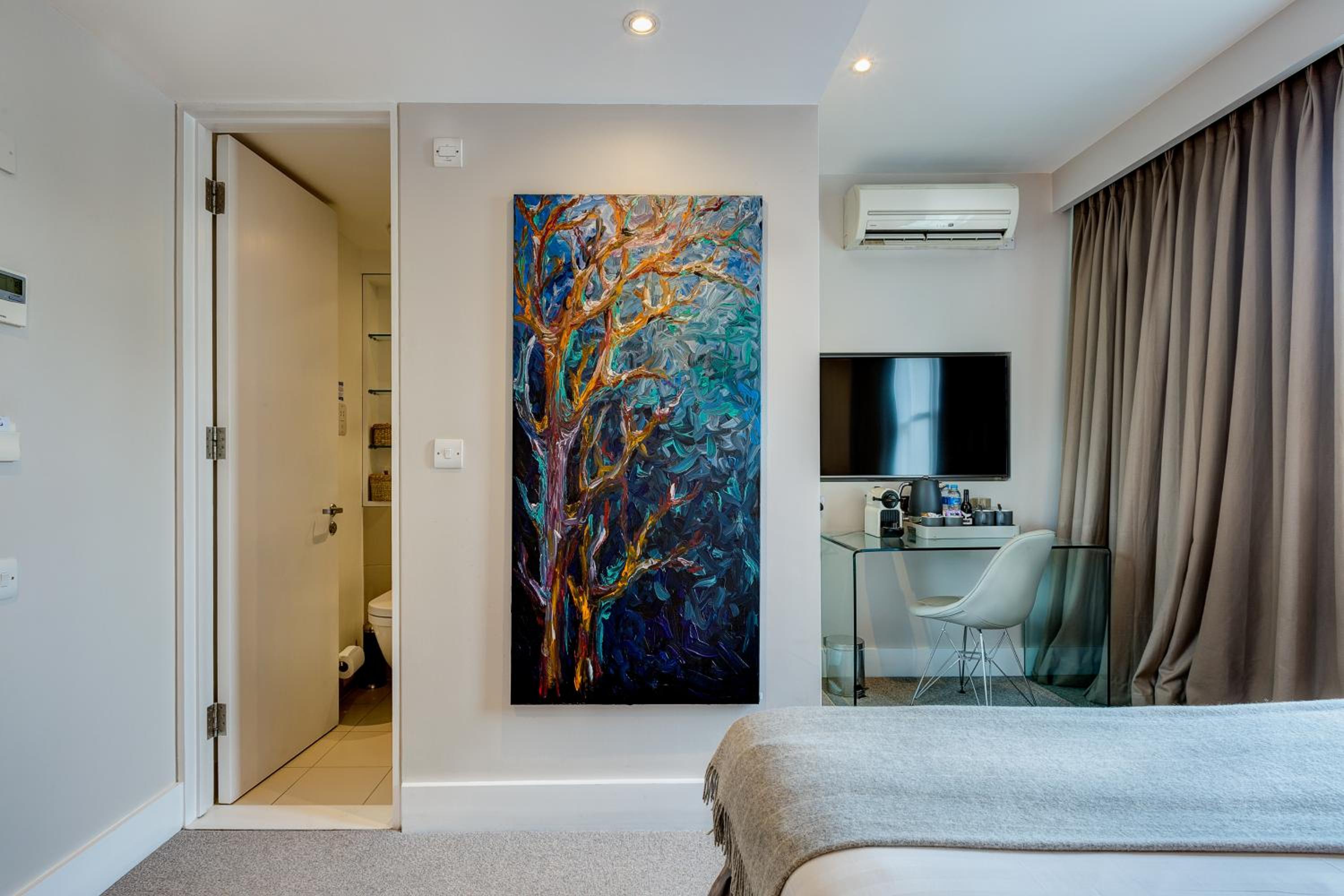 Room, Double Bed, Street View