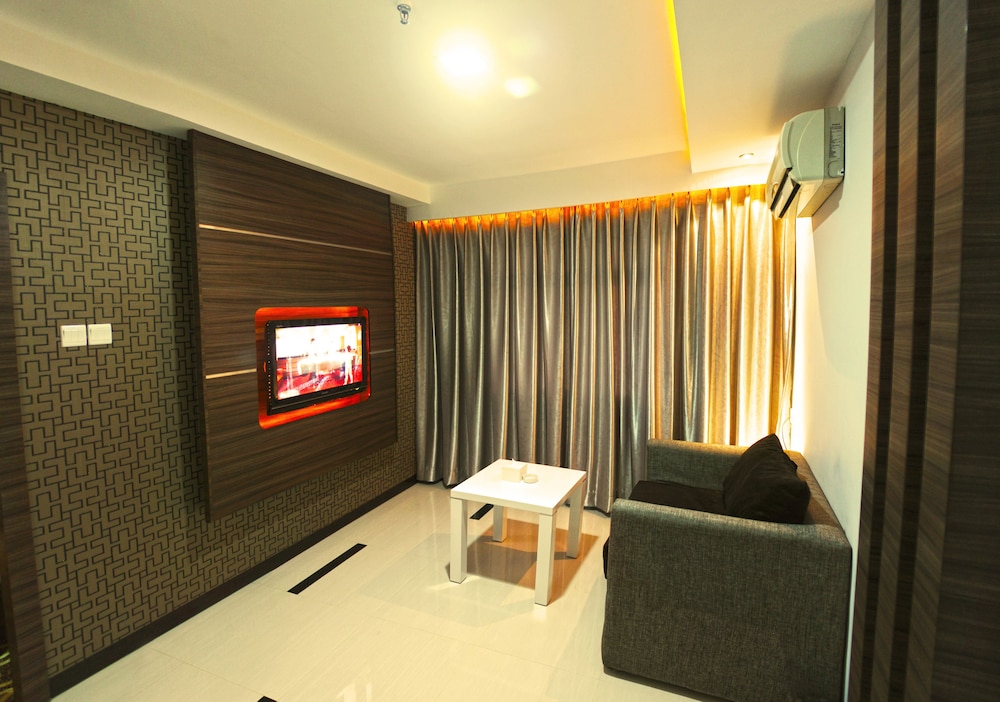 89 Hotel 55/86