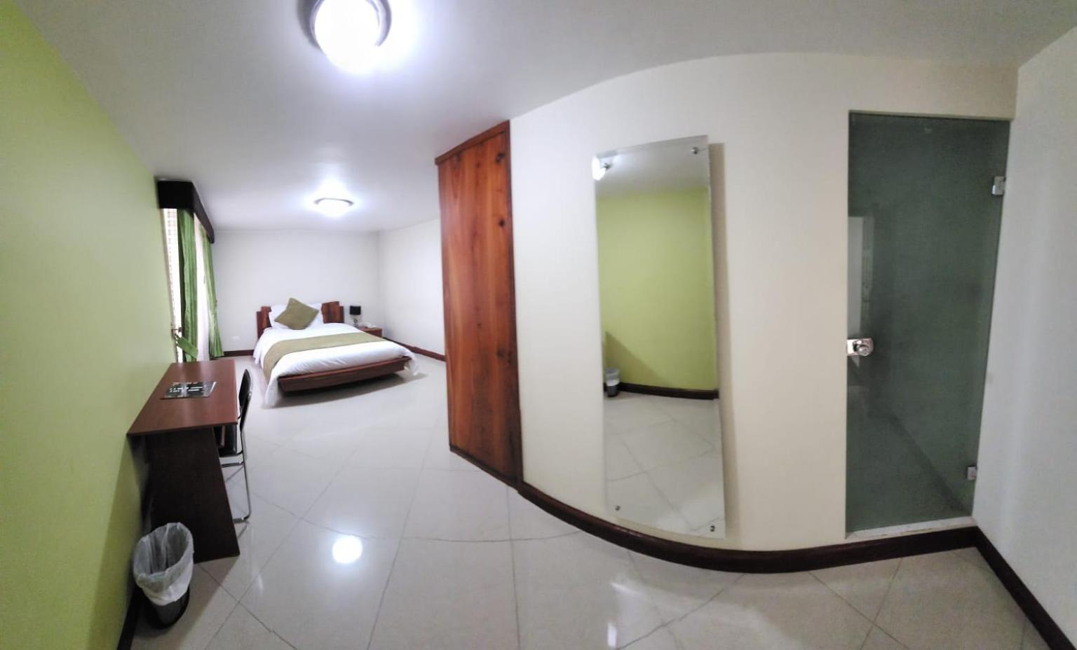 Apartahotel Vincent Suites 50/50