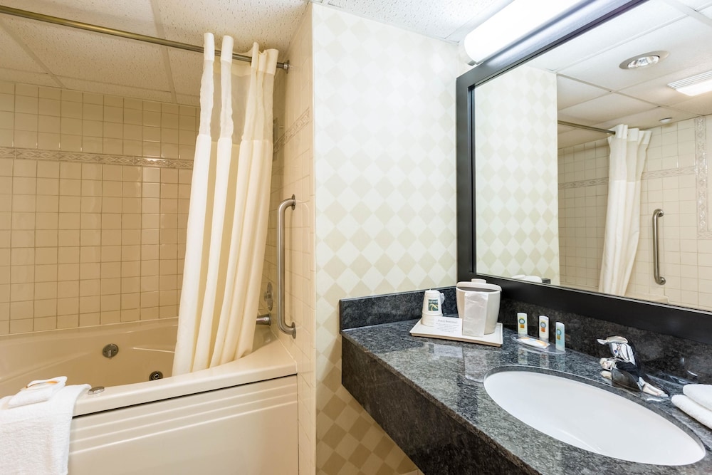 Quality Inn and Conference Center I-80 Grand Island 17/58