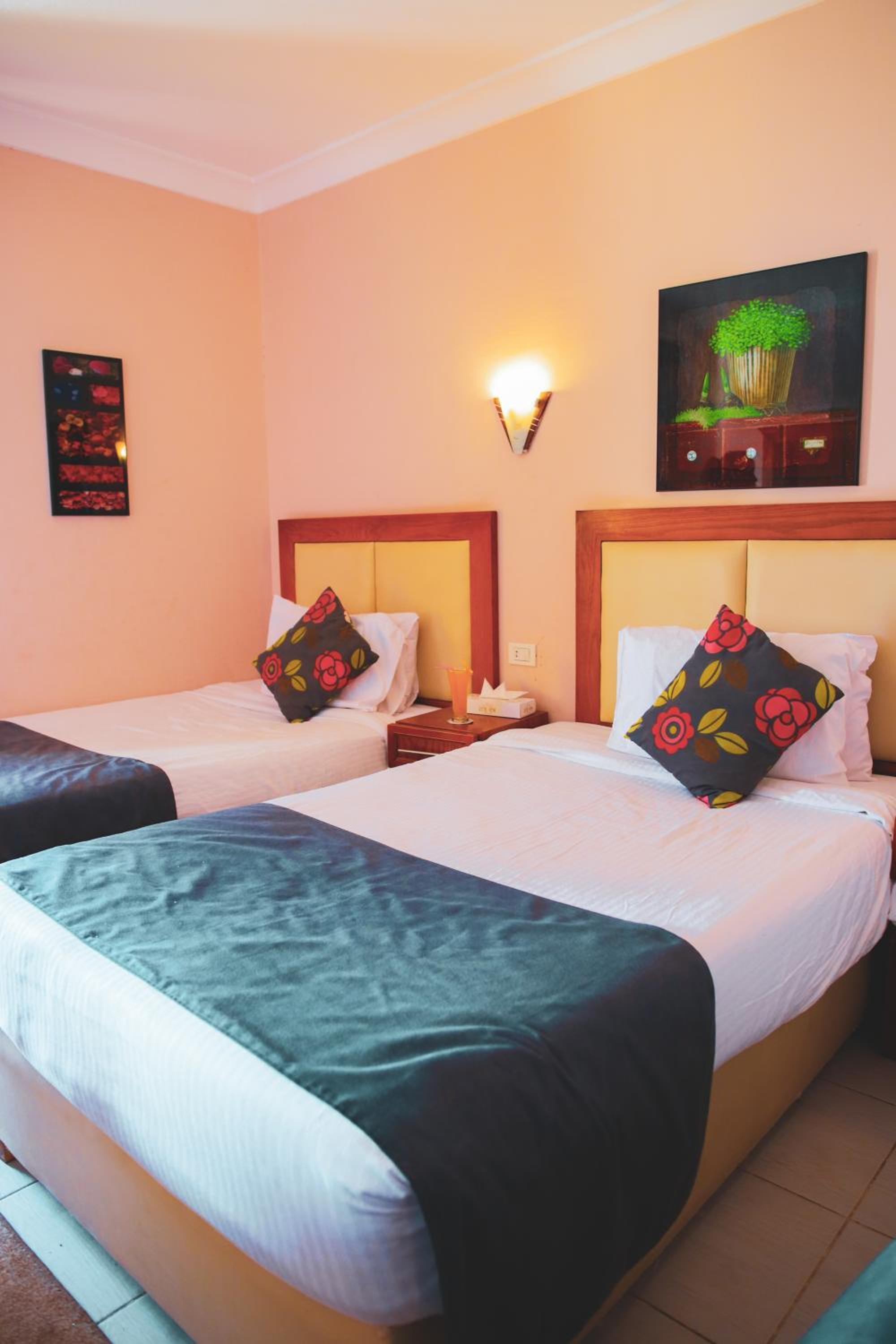 Standard, Twin Beds, Garden View
