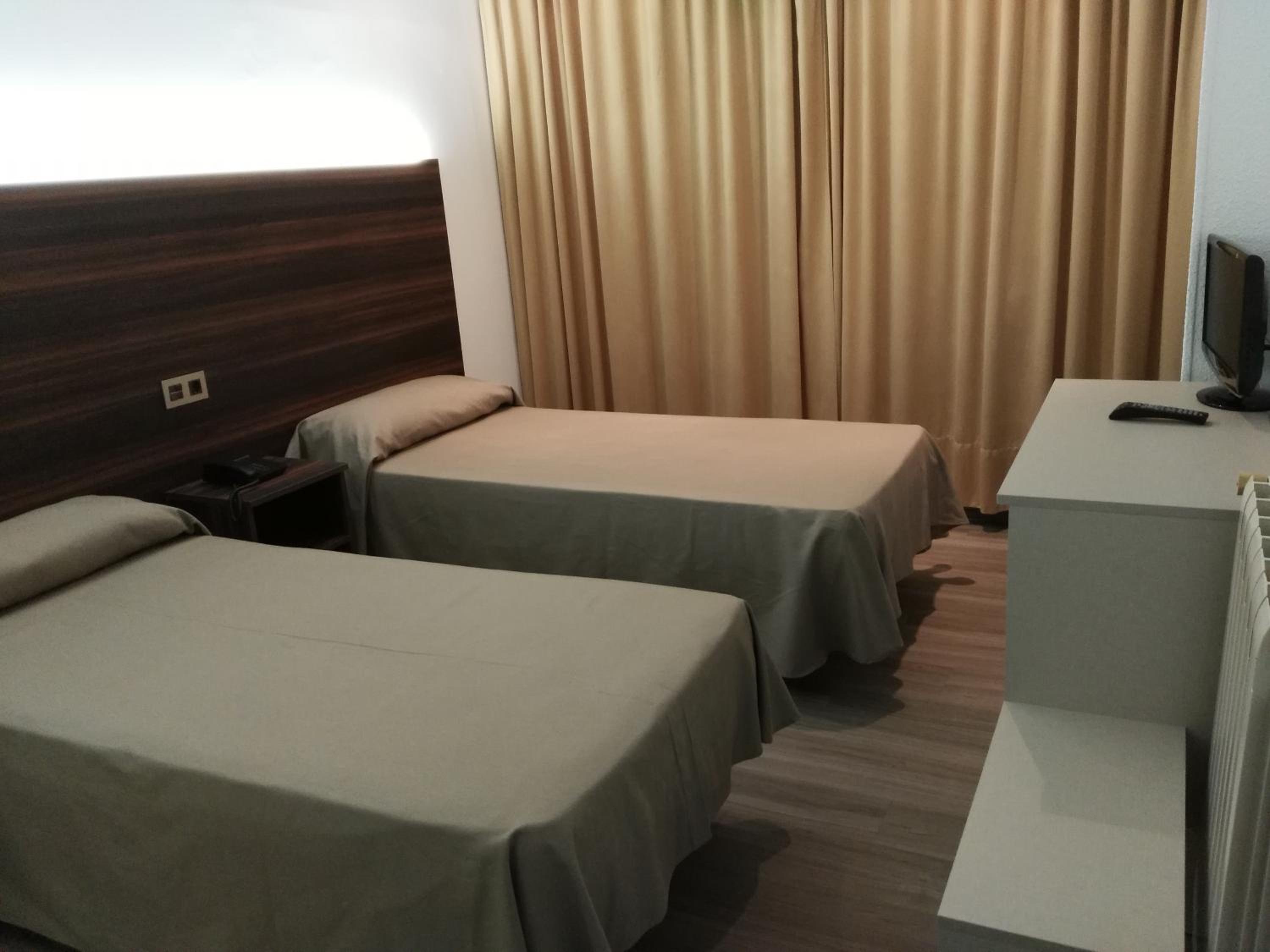 Hotel Ribera 26/57