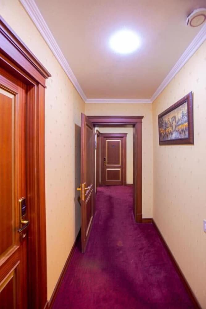 Clover Hotel Baku 39/50
