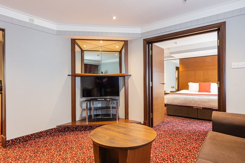 Mercure Tunbridge Wells 40/75