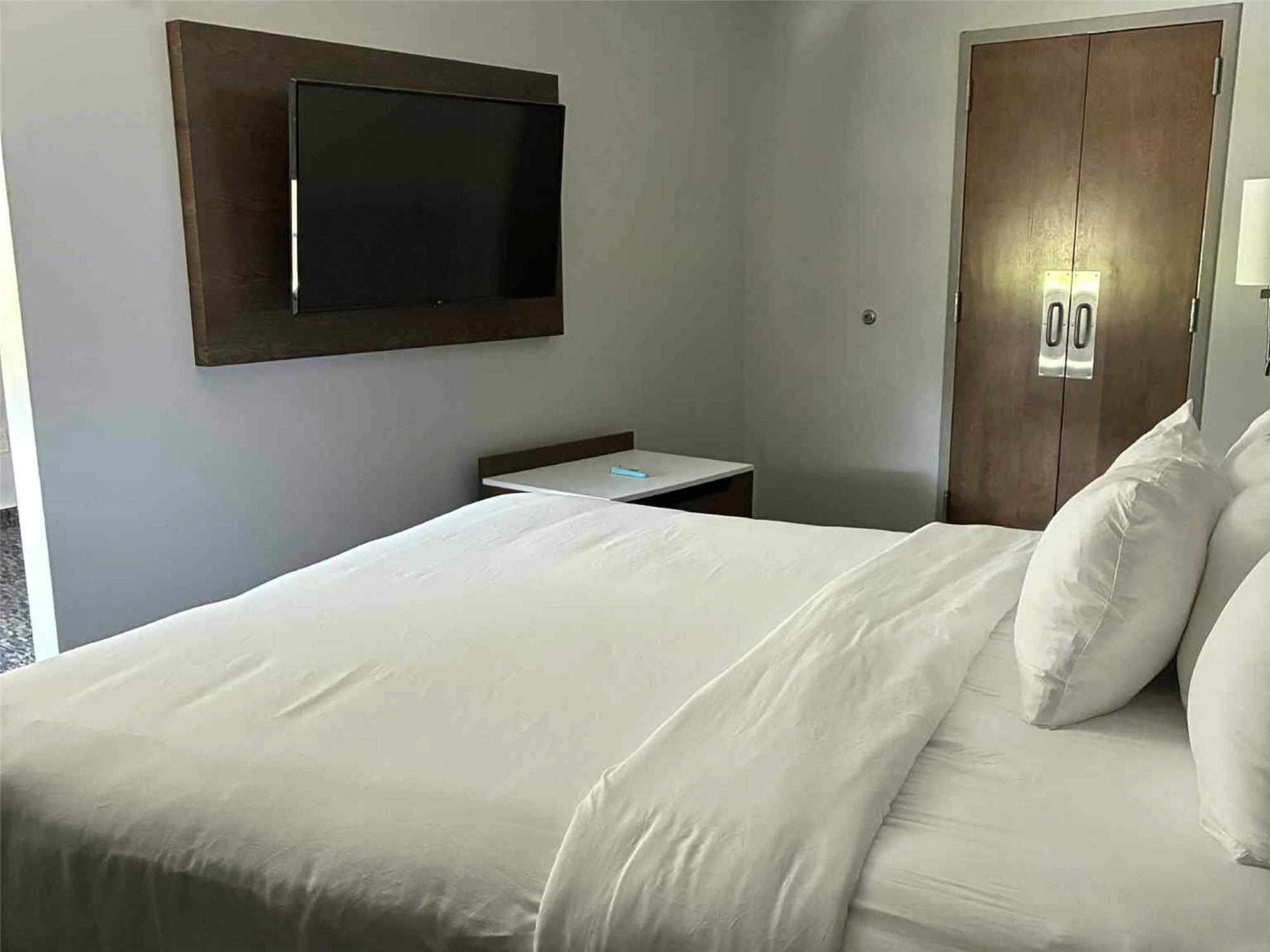 Comfort Inn & Suites Near Lake Guntersville 10/52