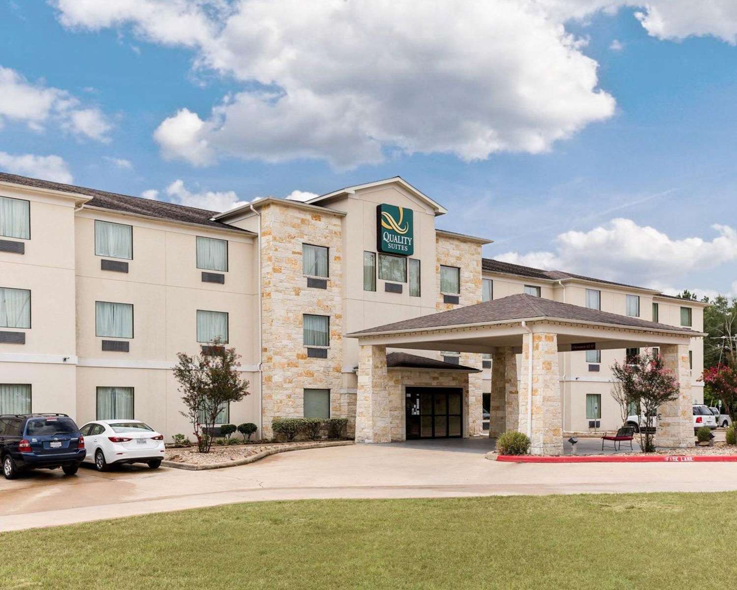 Quality Suites Huntsville Near University 21/24