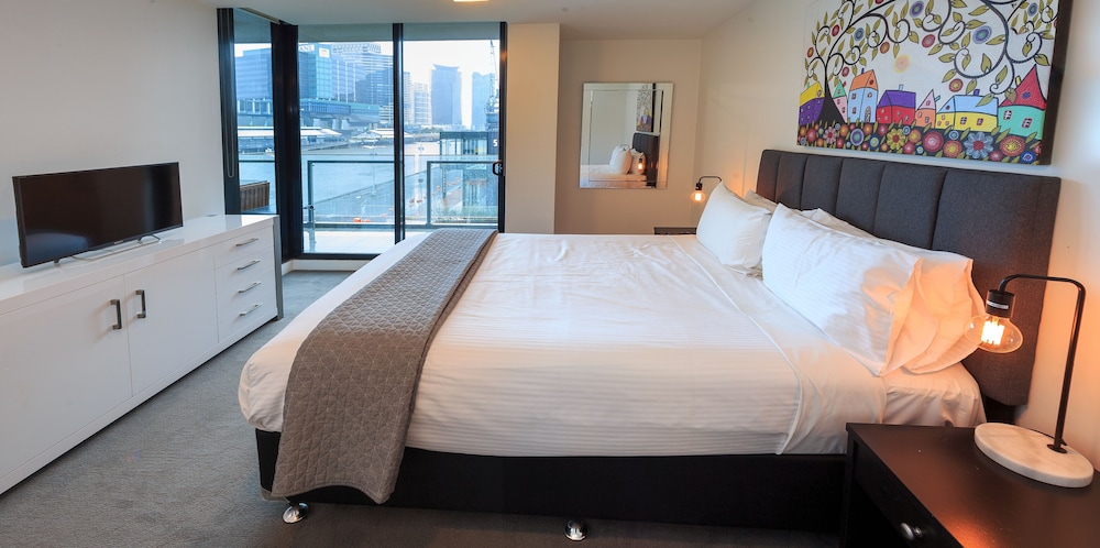 Waterfront Apartments Melbourne 37/56