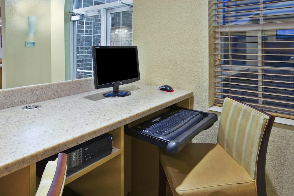 Towneplace Suites By Marriott Brookfield 40/42