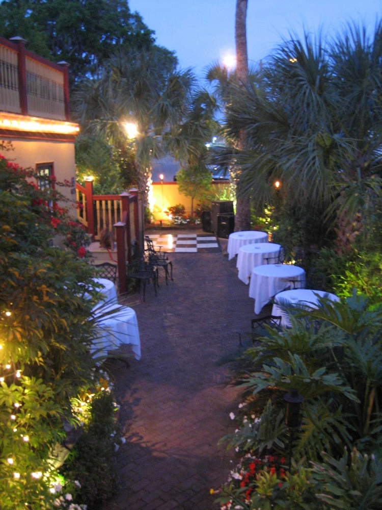 Old City House Inn and Restaurant 33/33