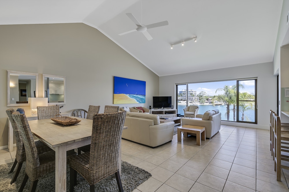 CULGOA POINT BEACH RESORT 64/72