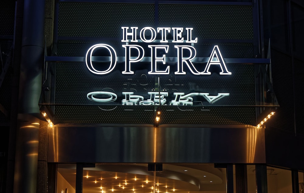 Hotel Opera 4/42