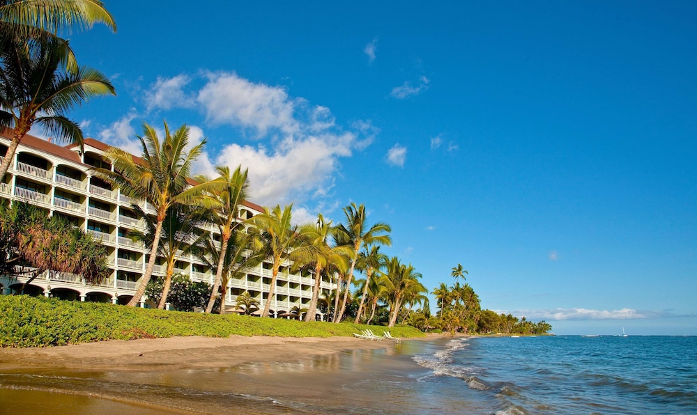Lahaina Shores Beach Resort 3/57