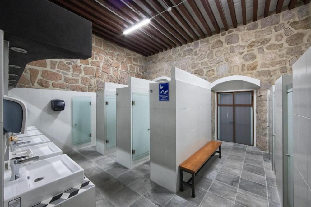 OYO Hostal Mich Morelia 20/33