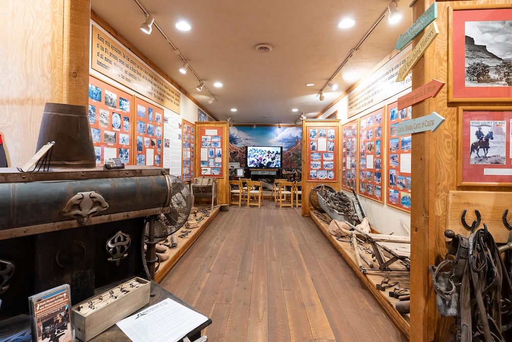 Red Cliffs Lodge 38/46
