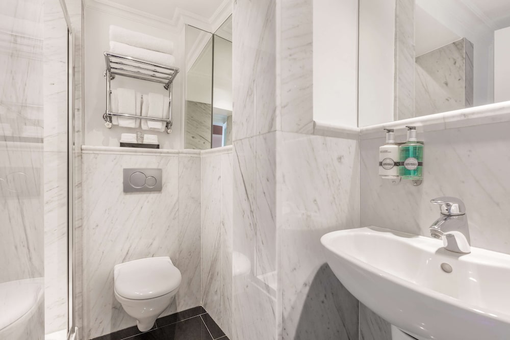 Guild Hotel Marble Arch 66/68