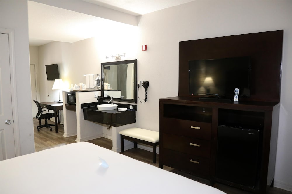 Americas Best Value Inn Monroe 24/50