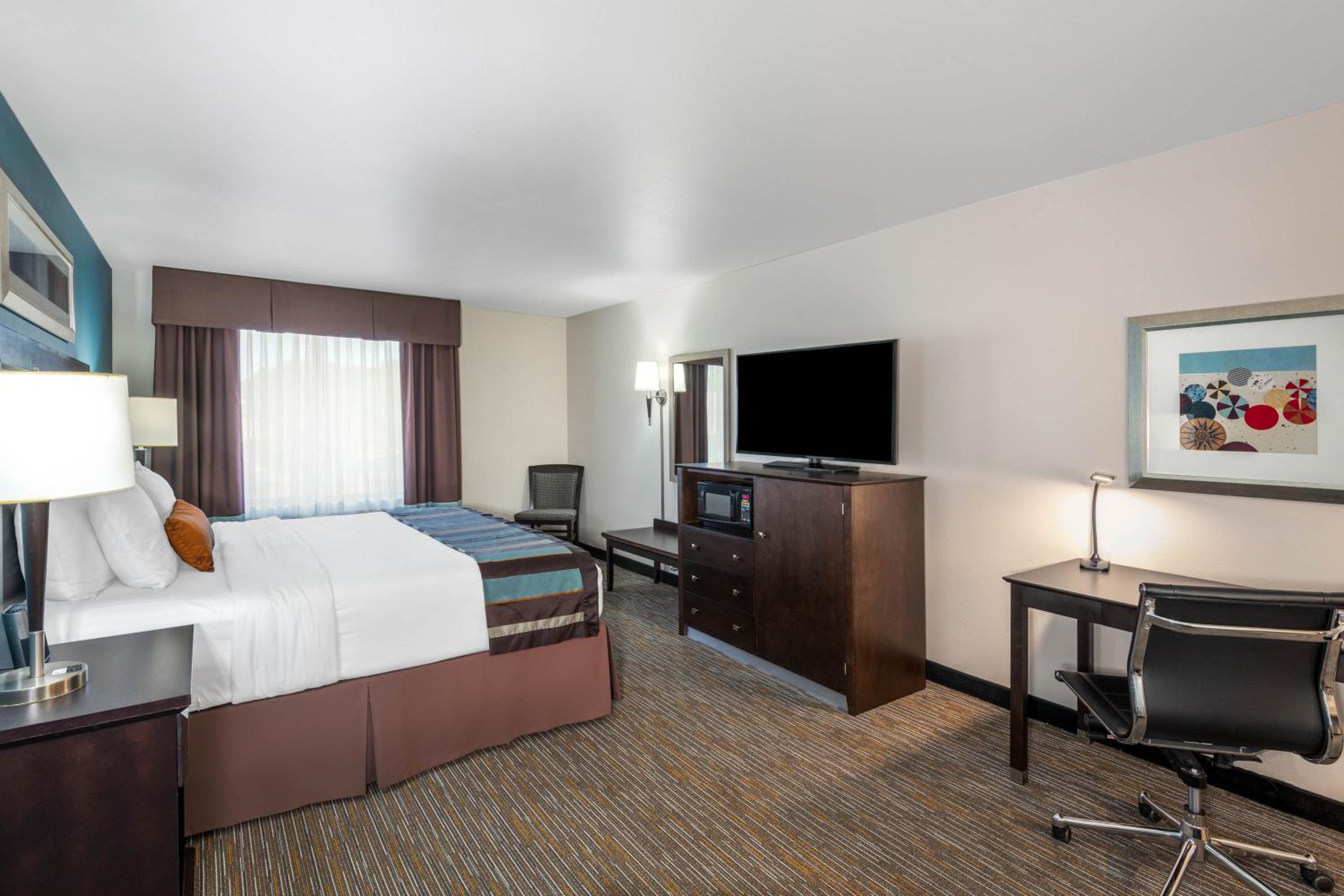 غرفة بسرير كينج بحوض استحمام لذوي الإعاقة، Wingate By Wyndham St George 5/10