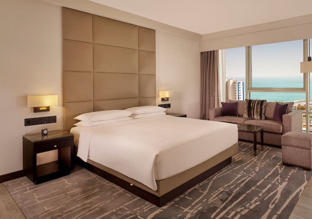 Hyatt Regency Al Kout Mall 23/70