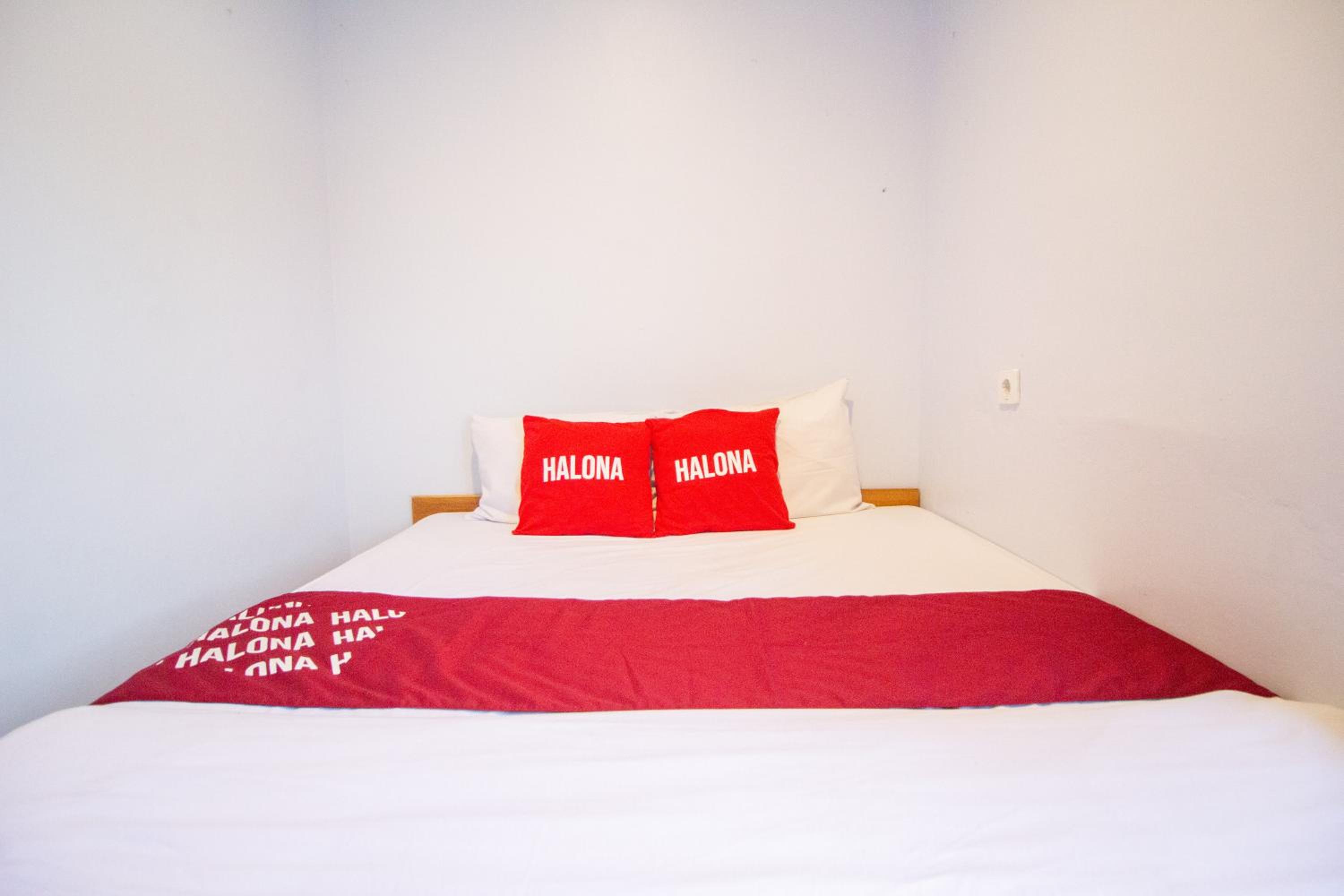 OYO 3707 Halona Guesthouse 17/50