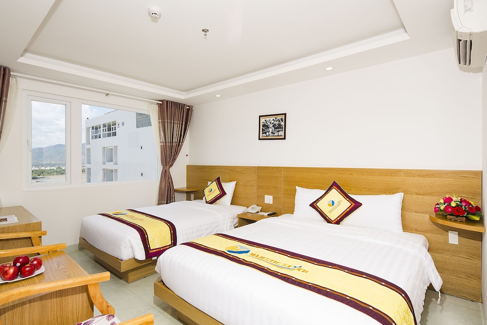 Majestic Star Hotel 24/66
