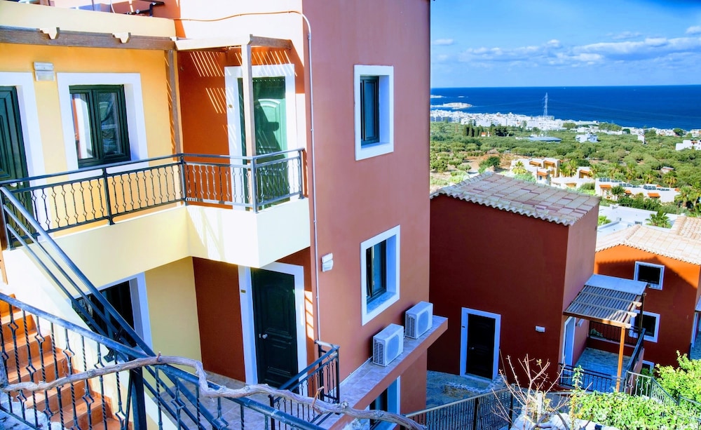 Hotel Ippolity Village 2/71