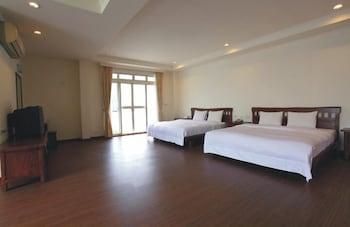 Spring Spa Hotel 10/48