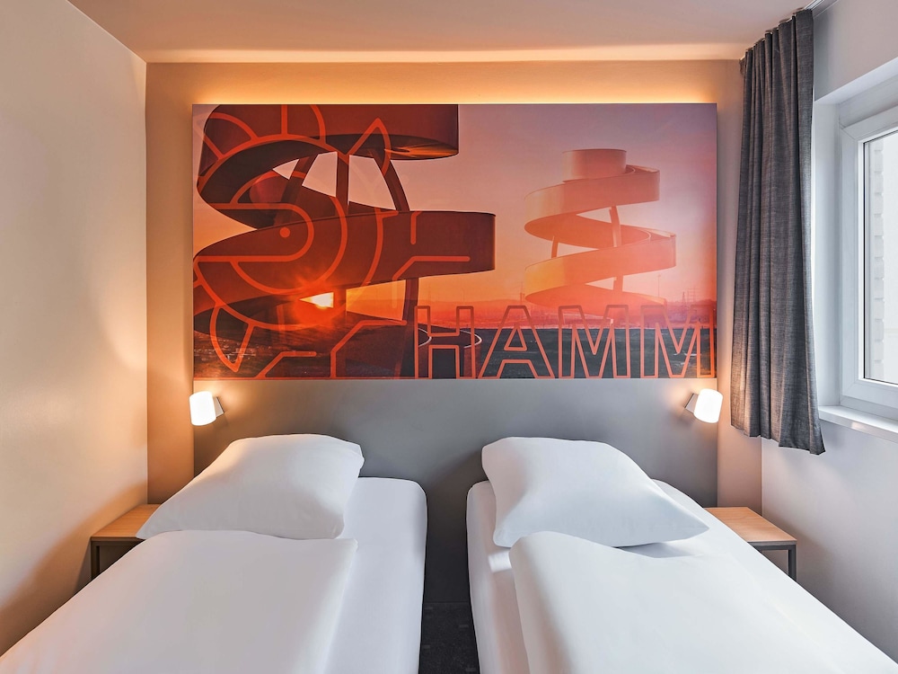 Room, Twin Beds