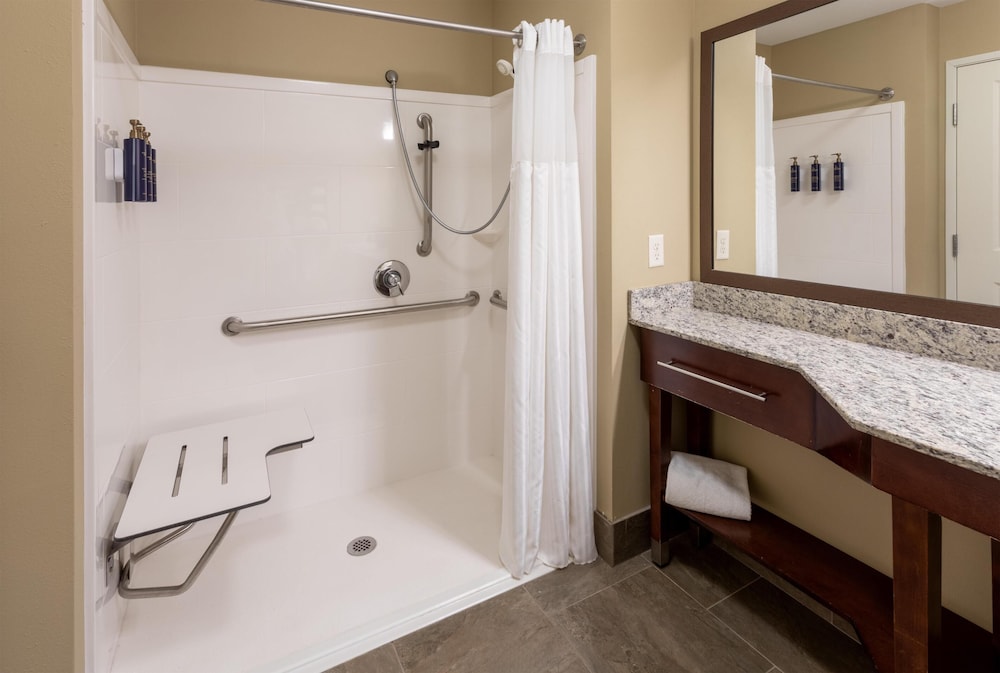 Grandstay Hotel And Suites Morris 49/52