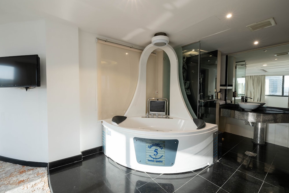 فندق ميرا اعمال العليا(Mira Business Hotel) 9/67