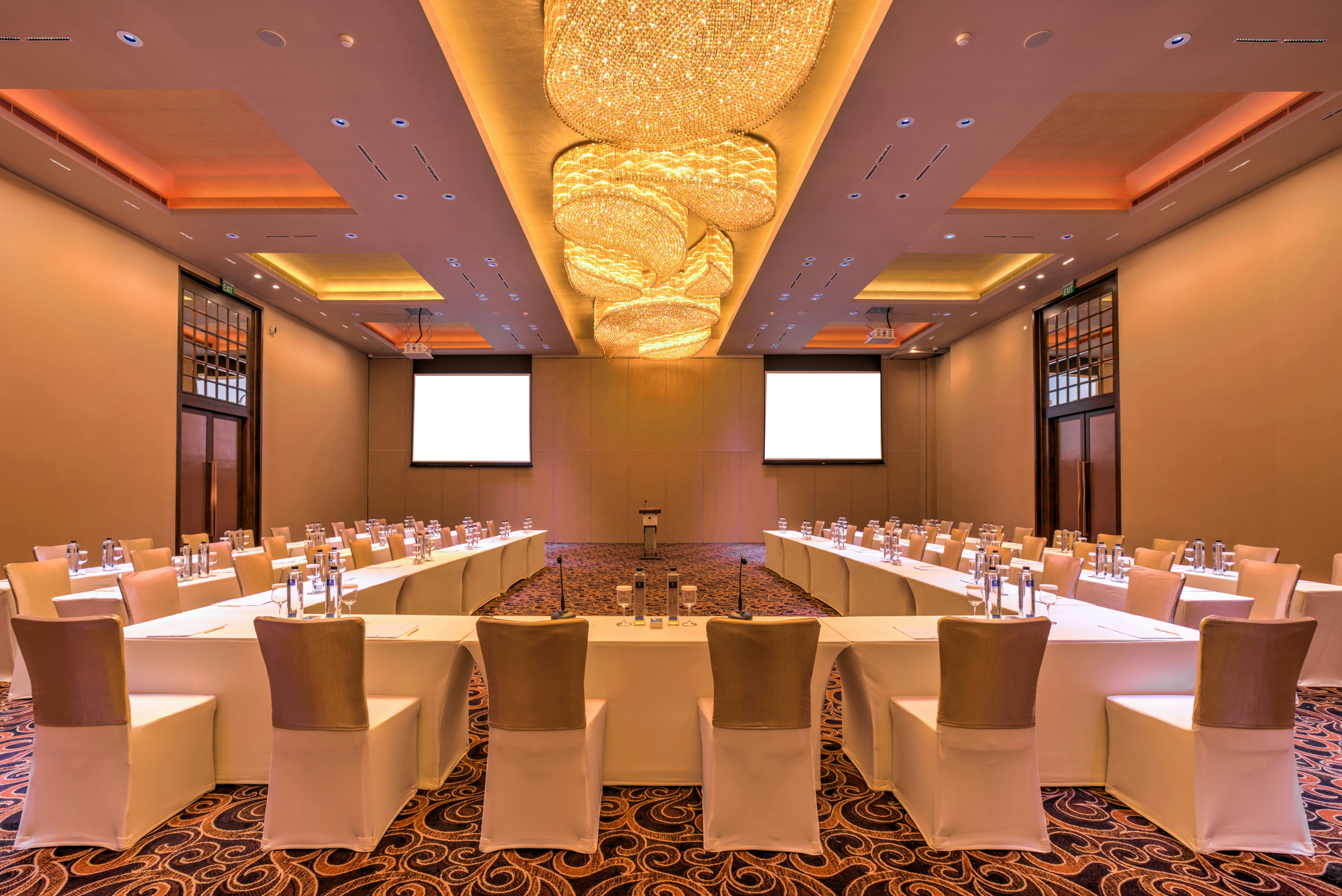 Doubletree By Hilton Weerawila Rajawarna Resort 35/50