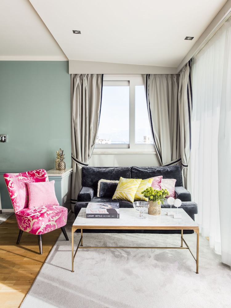 La Malandrina Apartments Suites 24/78